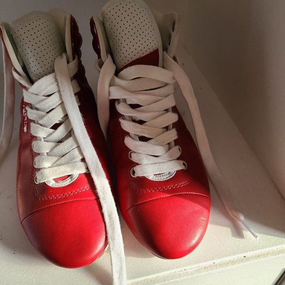 Womens Red leather Boots - Picture 2 of 3